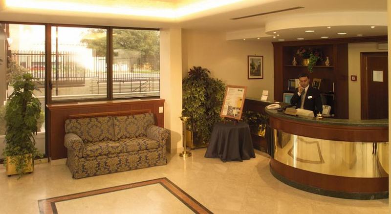 Fotos del hotel The Brand:  28