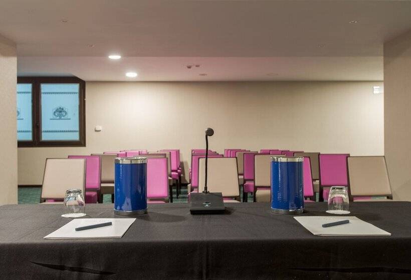 Fotos del hotel The Brand:  35