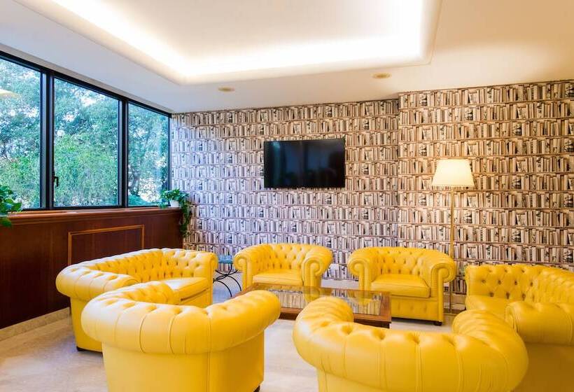 Fotos del hotel The Brand:  8