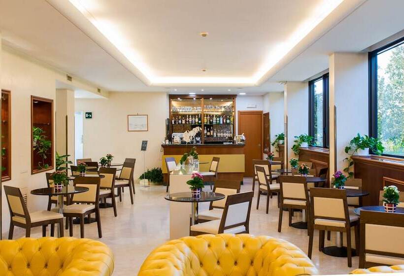 Fotos del hotel The Brand:  10