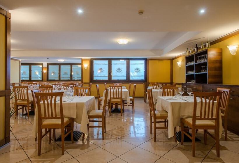 Fotos del hotel The Brand:  12