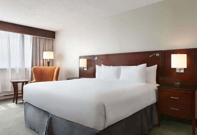 Hotel Travelodge  & Convention Center By Wyndham Quebec City