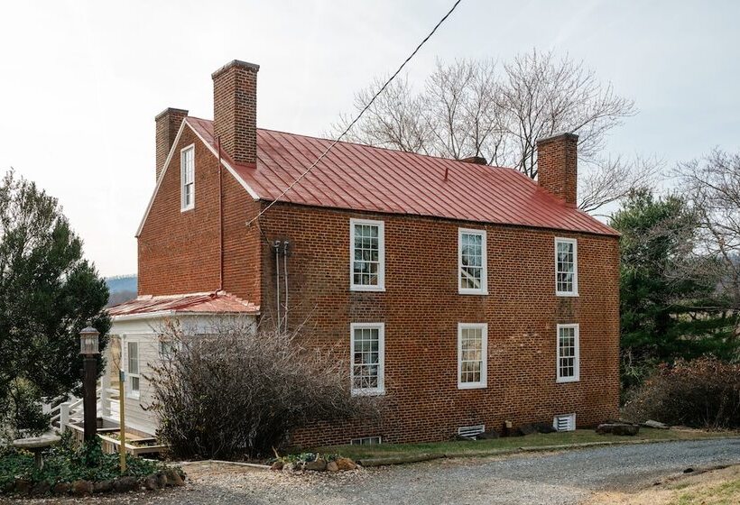 住宿加早餐  The Crossroads Inn