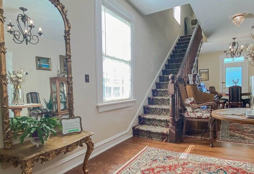 住宿加早餐  Vaiden Inn