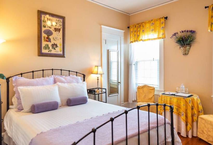 ホテル Burke Manor Inn & Pavilion