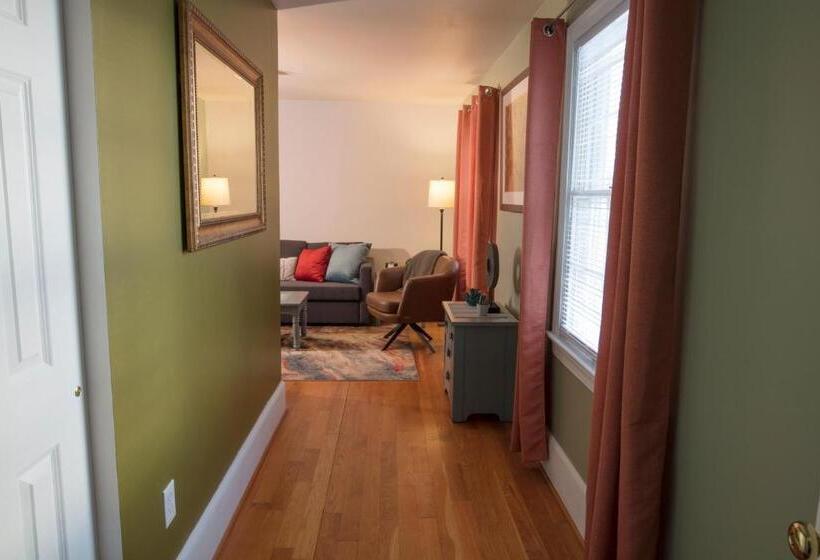 Loudoun Valley Manor B&b