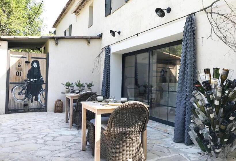 تختخواب و صبحانه Bastide Nomade   Guest House
