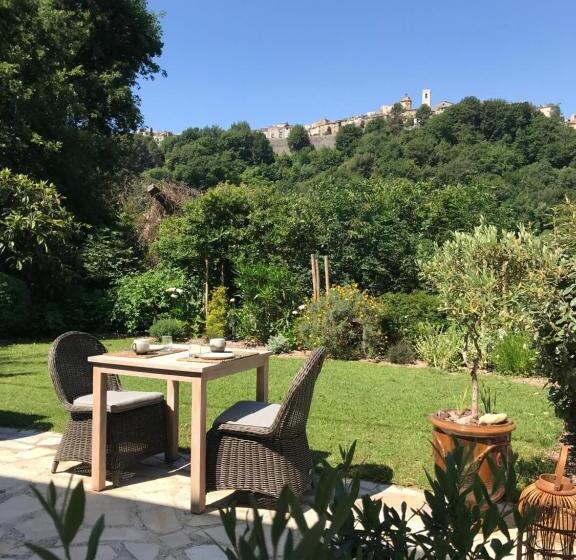 تختخواب و صبحانه Bastide Nomade Guest House