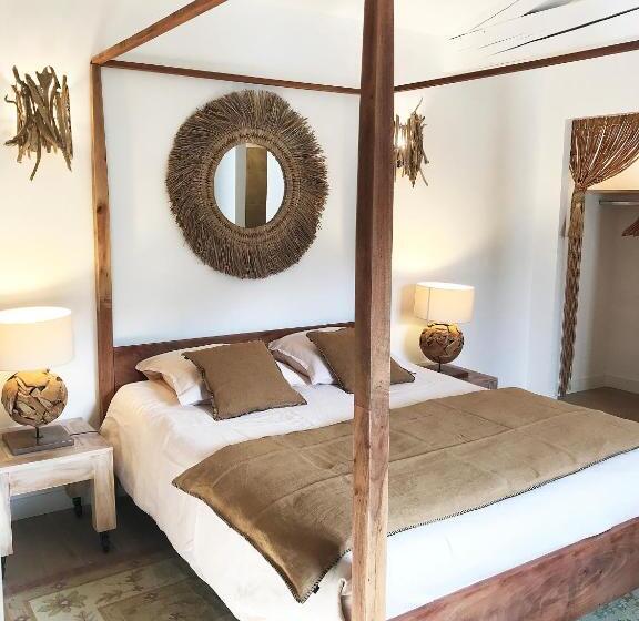 تختخواب و صبحانه Bastide Nomade   Guest House