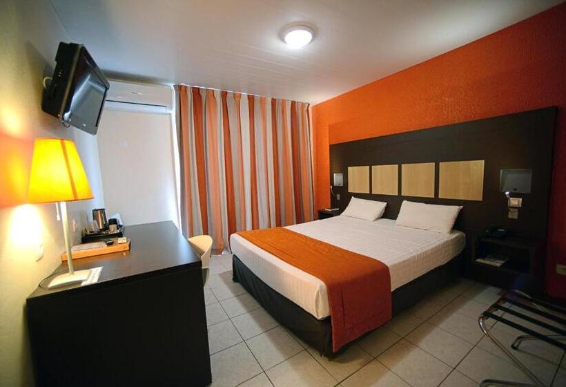 Central Hotel Cayenne