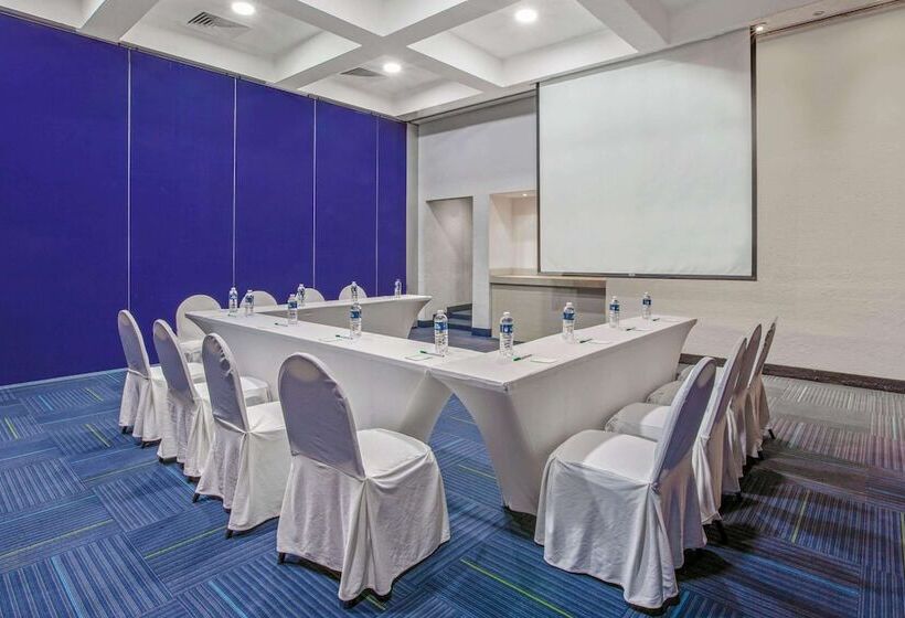 Fotos del hotel La Quinta By Wyndham Monterrey Centro:  24