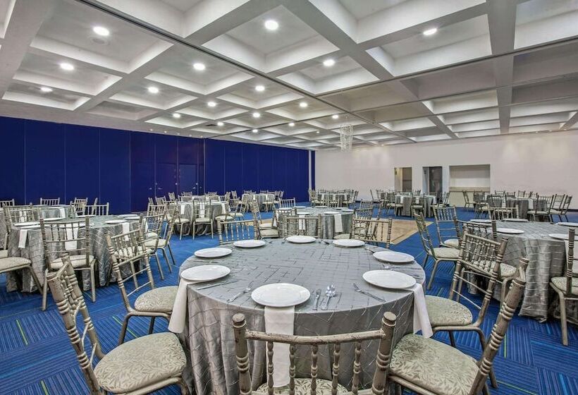 Fotos del hotel La Quinta By Wyndham Monterrey Centro:  54