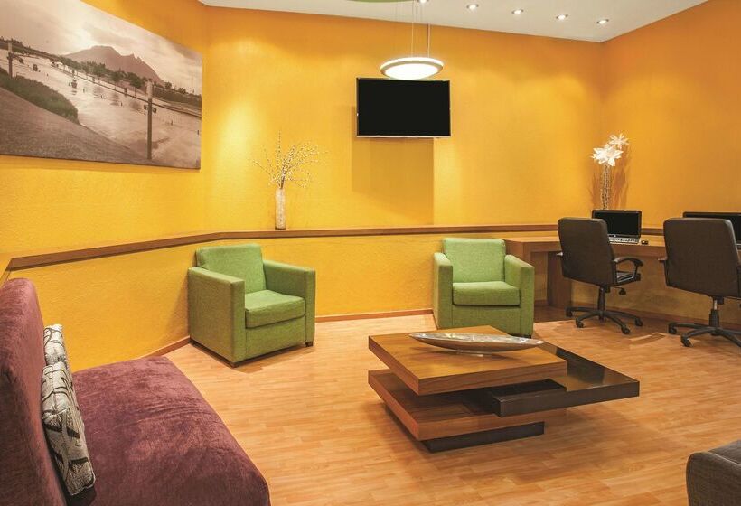 Fotos del hotel Chn Hotel Monterrey Norte, Trademark Collection By Wyndham:  18