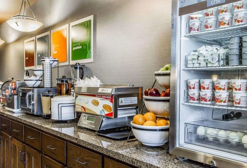 هتل Comfort Inn & Suites Near Lake Guntersville