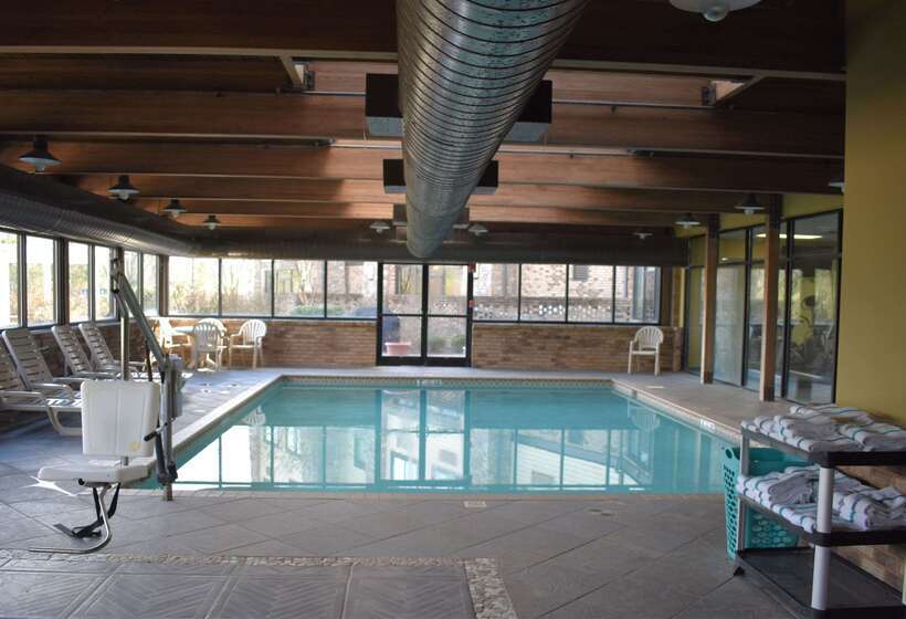 هتل Comfort Inn & Suites Near Lake Guntersville