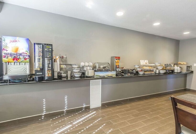 בית מלון כפרי Comfort Inn & Suites