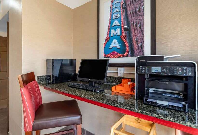 هتل Comfort Inn Birmingham  Irondale