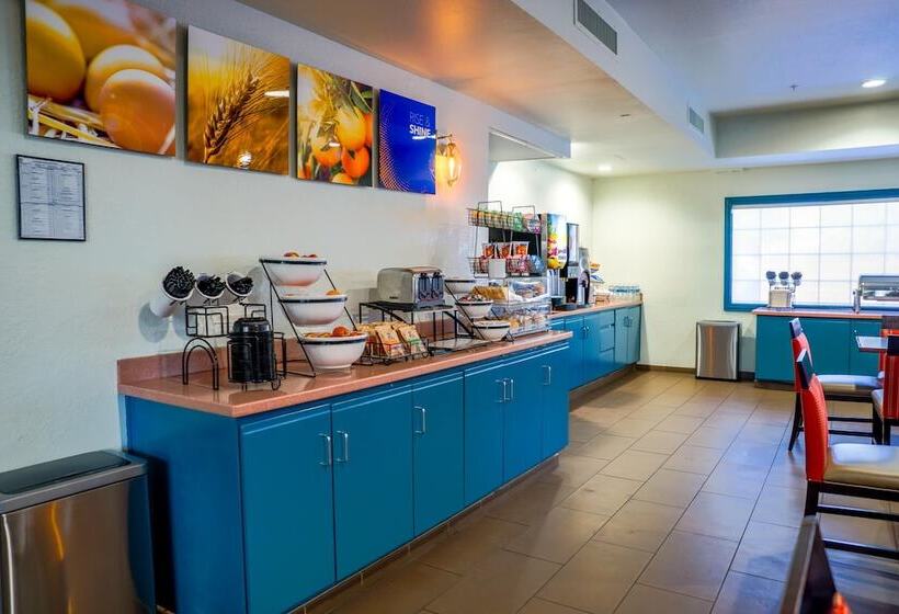 هتل Comfort Inn & Suites Sierra Vista Near Ft Huachuca