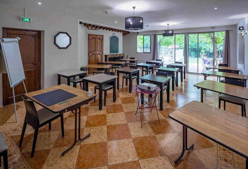 Logis Hotel Noemys Pont De L Etoile