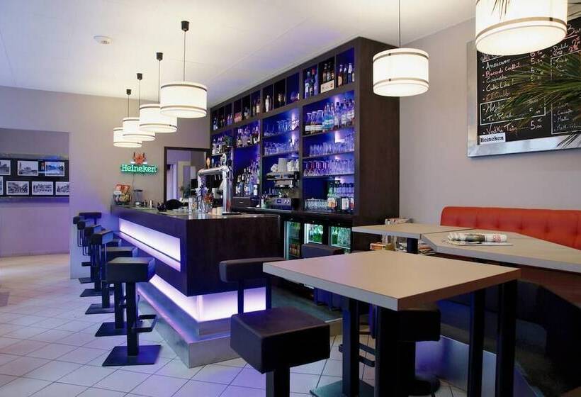 Logis Hotel & Restaurant De La Place