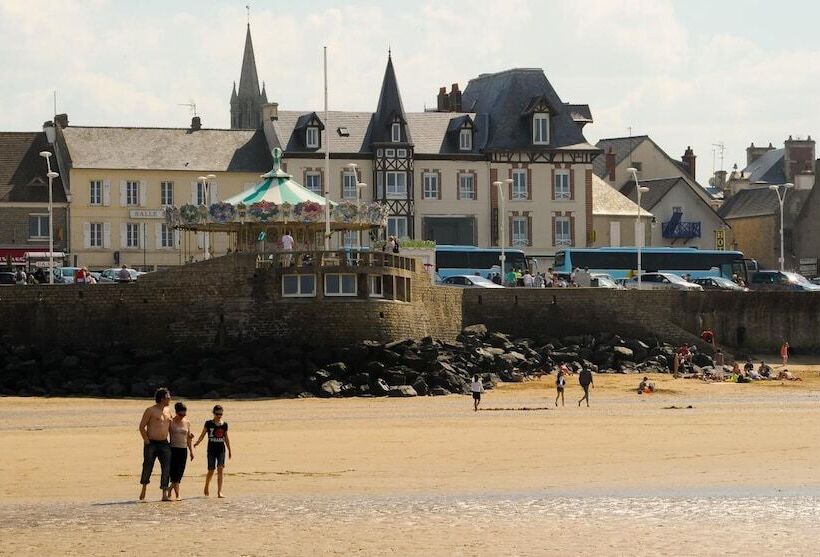 هتل De Normandie