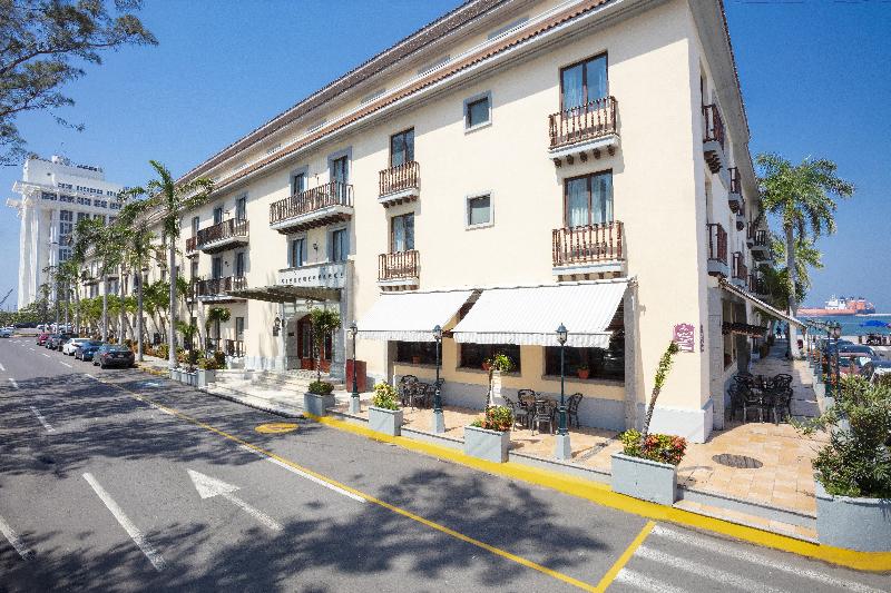 هتل Fiesta Inn Veracruz Malecon