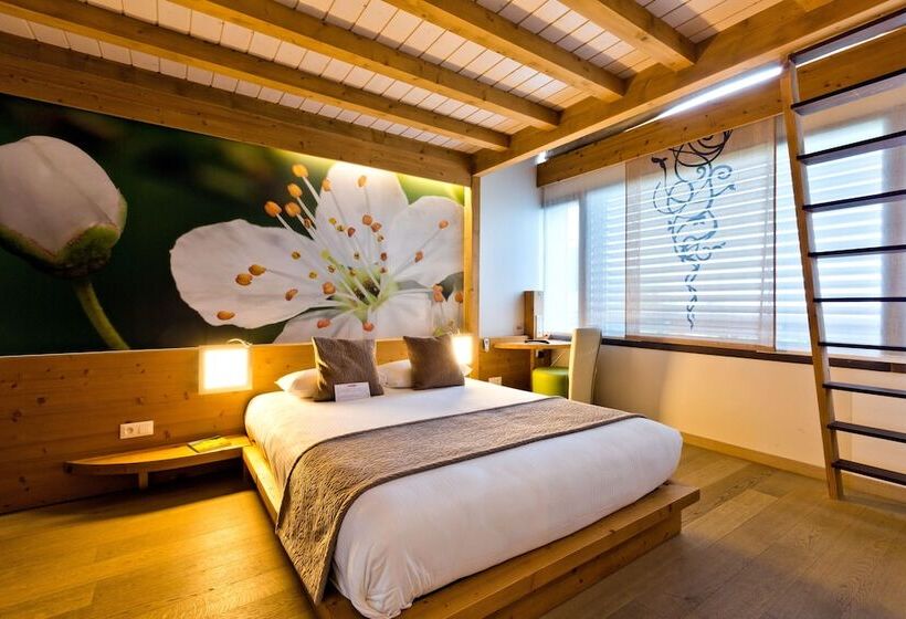Отель La Croix De Savoie & Spa
