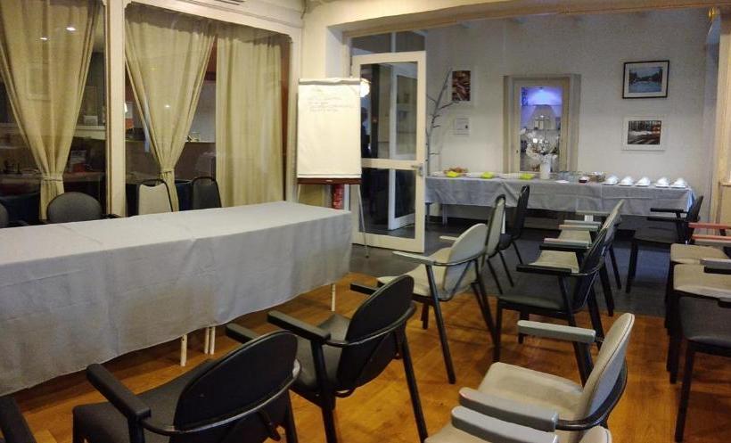 호텔 Hôtel Résidence Larroque