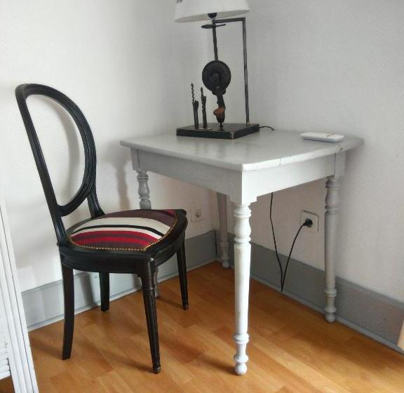 호텔 Hôtel Résidence Larroque