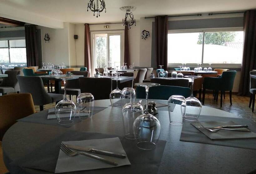 בית מלון כפרי Le Neoulous