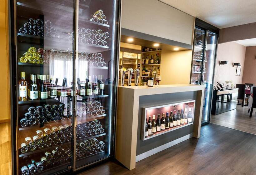 هتل Hôtel Carline Beaune