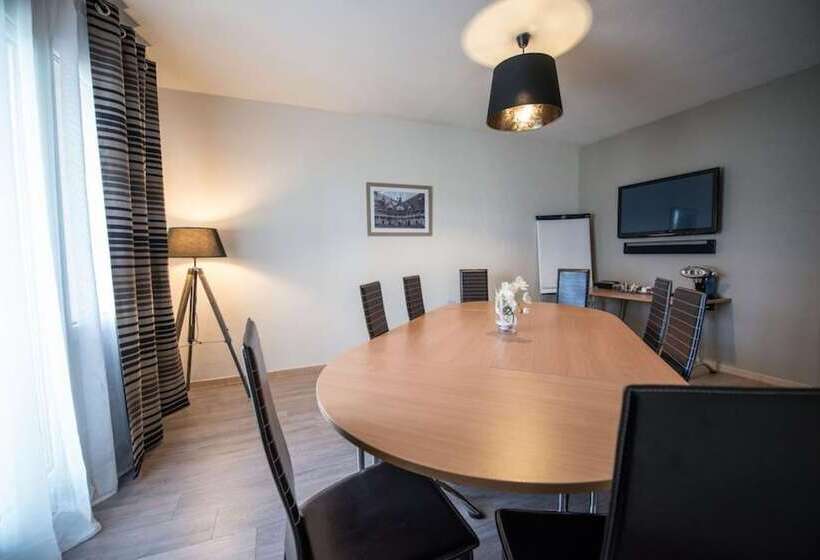 هتل Hôtel Carline Beaune