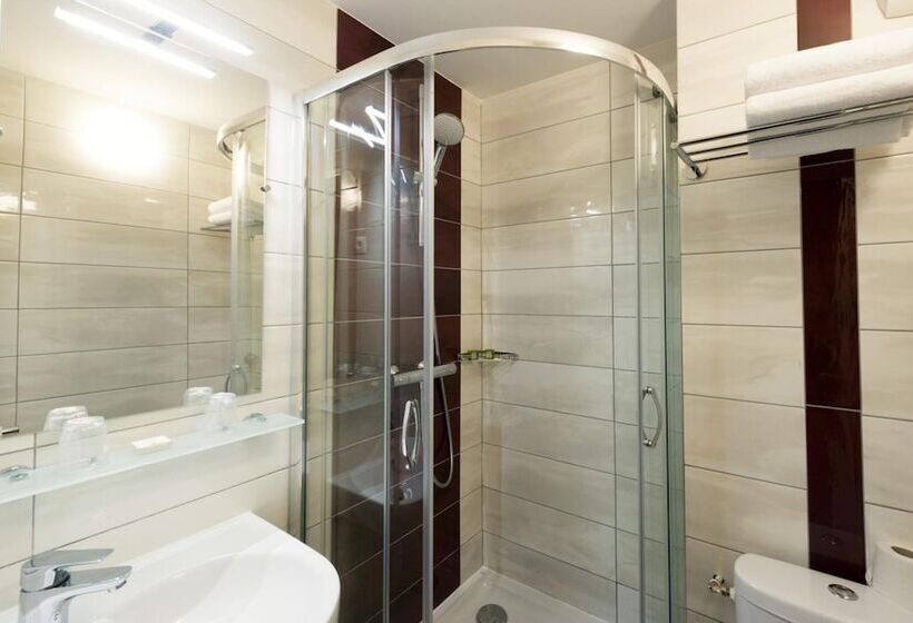 هتل Hôtel Carline Beaune