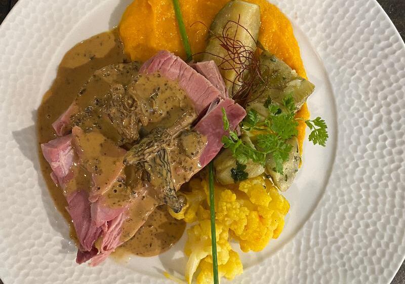 בית מלון כפרי Logis Central Hôtel   Restaurant & Spa