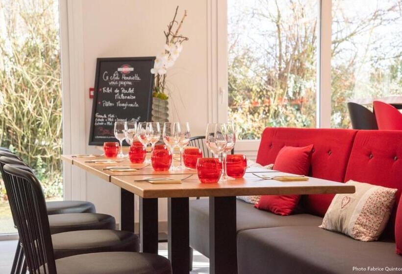 هتل Logis Hôtel Angers Sud