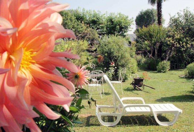 호텔 Logis Hôtel Beau Site