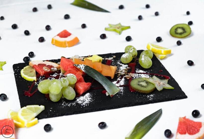 ホテル Logis Hôtel Et Restaurant La Bastide Cabezac