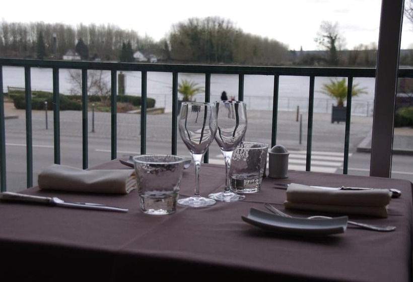호텔 Logis Hôtel & Restaurant   Le Normandie