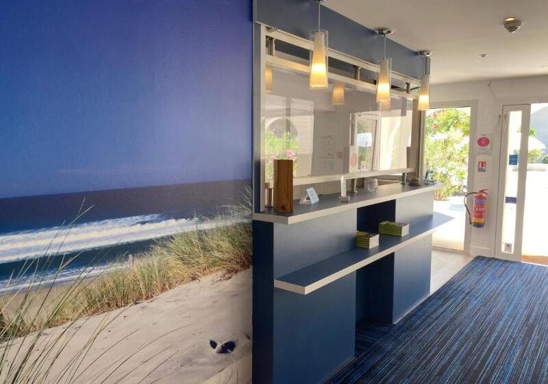 Отель Les Vagues Hôtel Restaurant