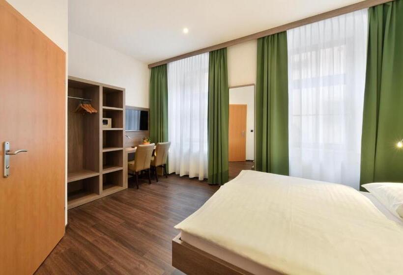 Fotos del hotel Lucia:  6