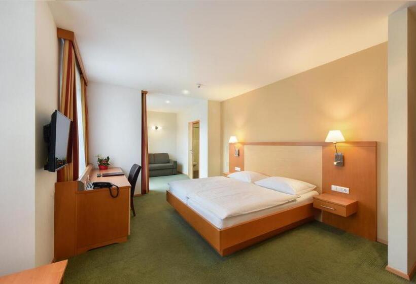 Fotos del hotel Lucia:  2
