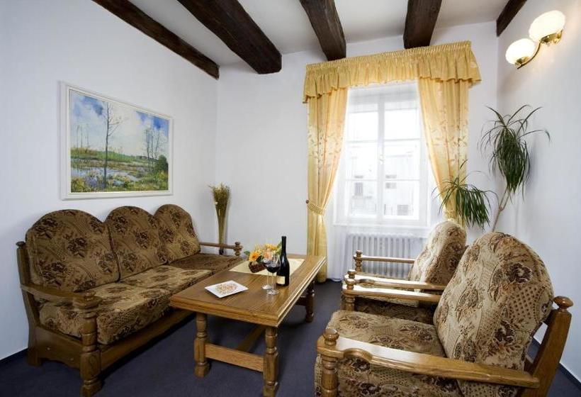 هتل Malý Pivovar