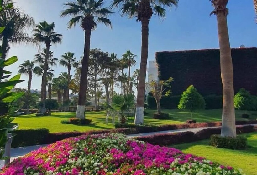 هتل Monte Carlo Sharm Resort & Spa