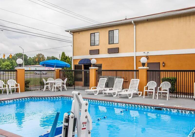 هتل Quality Inn Edmund Pettus Bridge Area