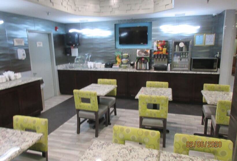 هتل Quality Inn & Suites Montgomery East Carmichael Rd