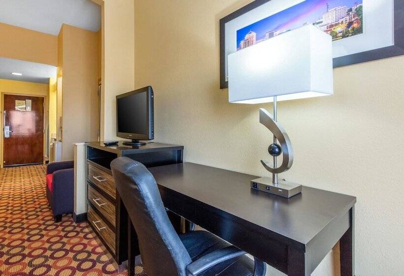 هتل Quality Inn & Suites Montgomery East Carmichael Rd