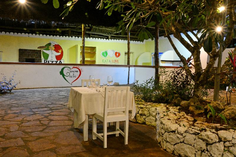 Voi Kiwengwa Resort