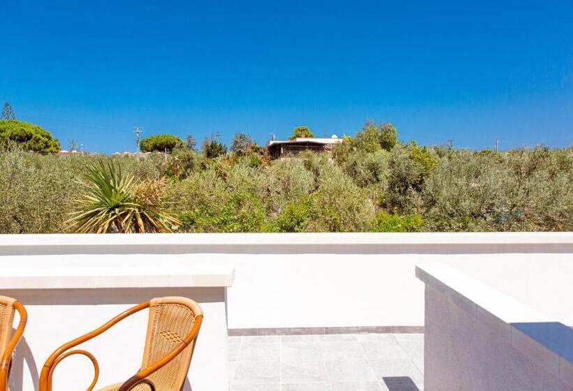 هتل Albergo Il Giardino