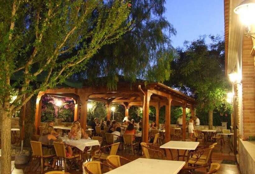 هتل Albergo Il Giardino
