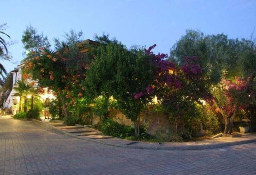 هتل Albergo Il Giardino